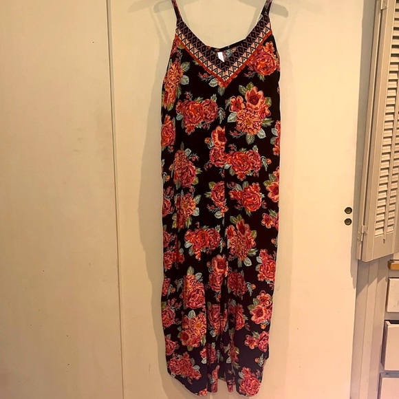 Xhilaration jumpsuit black floral adjustable straps, slit wide pants size 1X - Picture 1 of 10